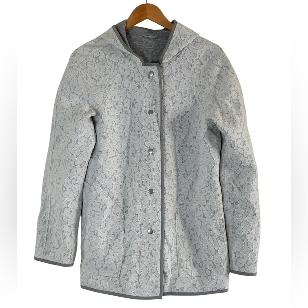 Micra Pac One | Like new button front crochet accent jacket